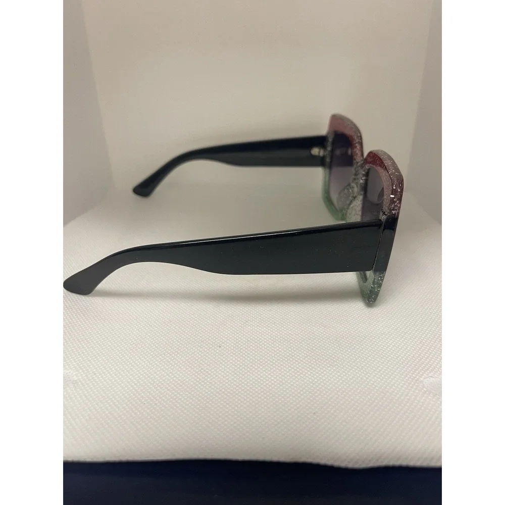 The Unbranded Brand oversize sunglasses